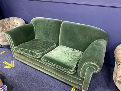 Lot 795 - A GREEN UPHOLSTERED THREE SEATER SETTEE