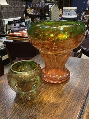 Lot 860 - AN ENAMELLED GREEN GLASS VASE AND A GLASS VASE IN THE STYLE OF MONART