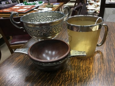 Lot 862 - A SILVER MOUNTED WOODEN QUAICH, SILVER OWL AND A HORN BEAKER