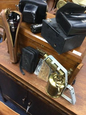 Lot 528 - A ZENIT CAMERA, VINTAGE RAZOR, BINOCULARS AND OTHER ITEMS