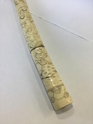 Lot 796 - AN EARLY 20TH CENTURY JAPANESE IVORY CASED SWORD