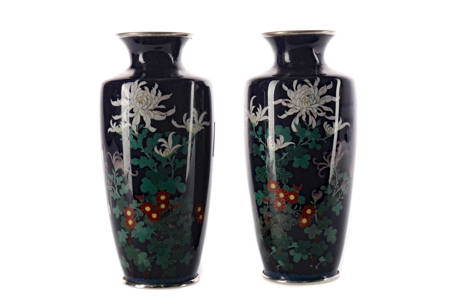 Lot 794 - A PAIR OF EARLY 20TH CENTURY JAPANESE CLOISONNE ENAMEL VASES