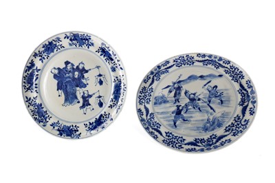 Lot 800 - A LOT OF TWO 19TH CENTURY CHINESE PORCELAIN CIRCULAR PLATES