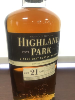 Lot 25 - HIGHLAND PARK AGED 21 YEARS