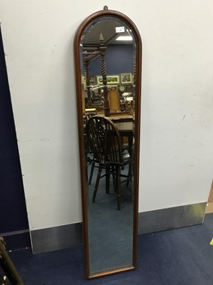 Lot 904 - A MAHOGANY WALL HANGING MIRROR