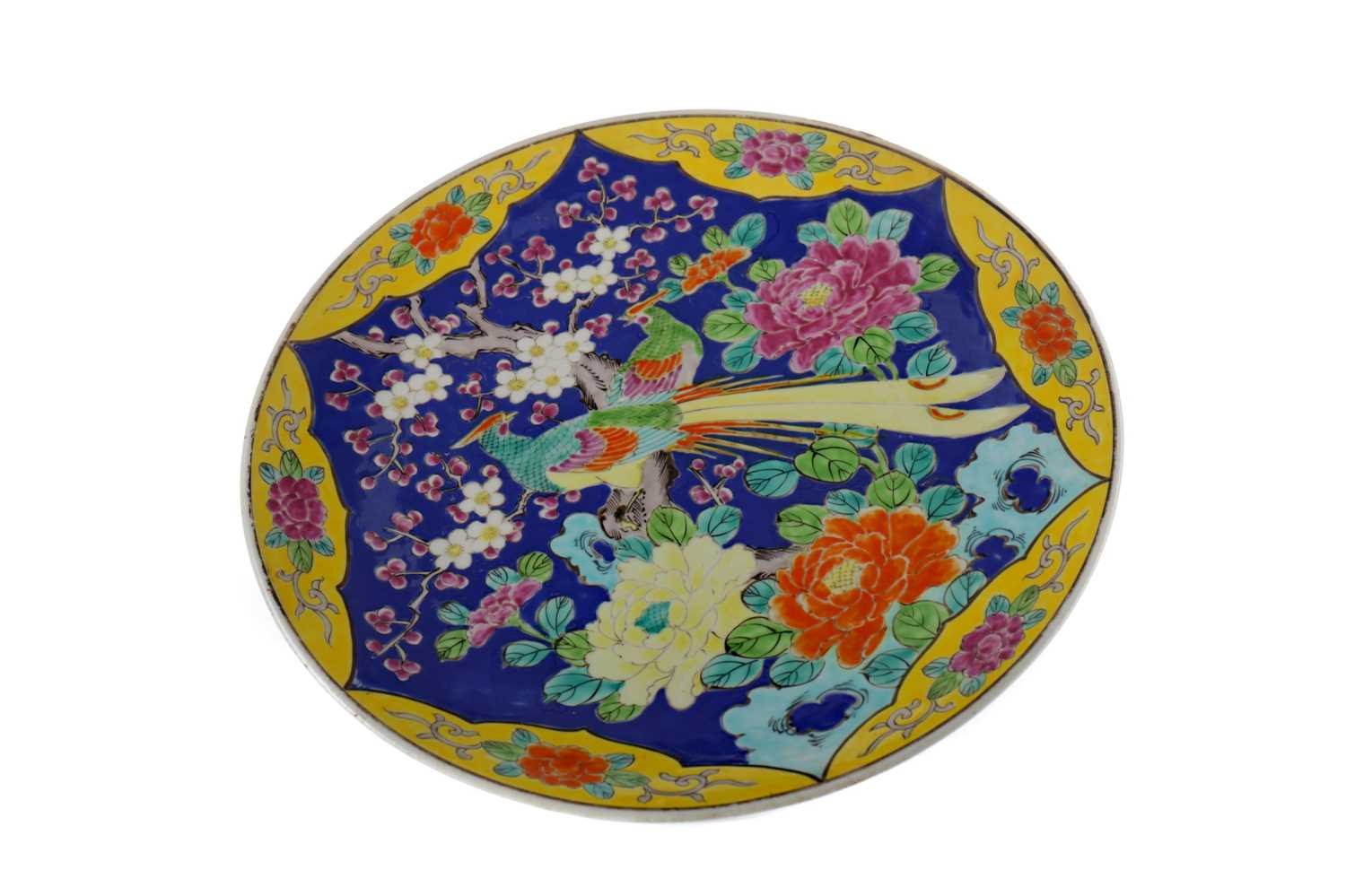 Lot 832 - AN EARLY 20TH CENTURY CHINESE CIRCULAR PLAQUE