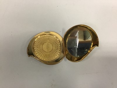 Lot 1735 - A LOT OF ELGIN AND OTHER COMPACTS