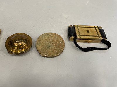 Lot 1739 - A KIGU ‘FLYING SAUCER’ COMPACT AND OTHER COMPACTS