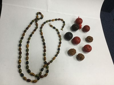 Lot 849 - A COLOURED HARDSTONE NECKLACE, HARDSTONE BEADS AND OTHER ITEMS