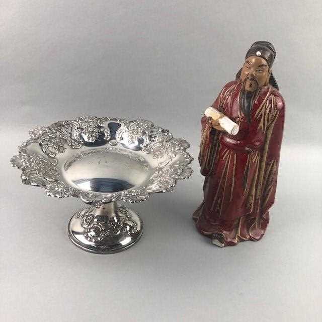 Lot 146 - A 20TH CENTURY CHINESE PAINTED FIGURE AND A PLATED TAZZA