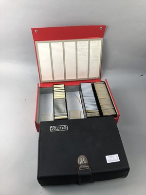 Lot 38 - A EUMIG SLIDE PROJECTOR AND SLIDES