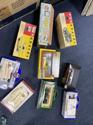 Lot 52 - A LOT OF DIE CAST AND OTHER VEHICLES