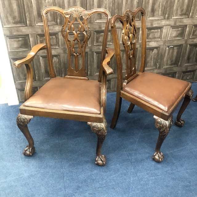 Lot 191 - A SET OF SIX MAHOGANY DINING CHAIRS