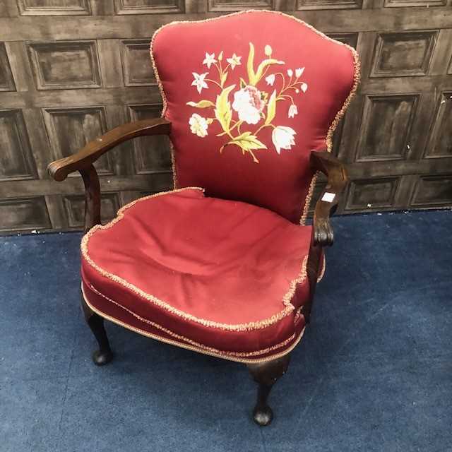 Lot 175 - A MAHOGANY OPEN ELBOW CHAIR