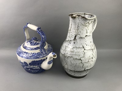 Lot 345 - A BLUE AND WHITE SPODE TEA POT AND OTHER ITEMS