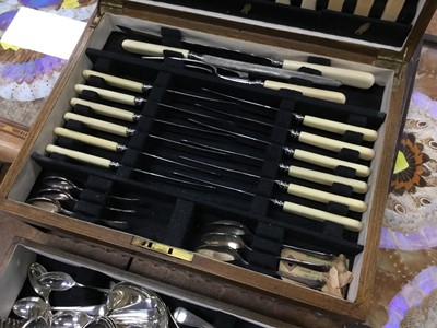 Lot 373 - AN OAK CANTEEN OF SILVER PLATED CUTLERY