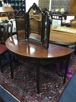 Lot 427 - A MAHOGANY D SHAPED DINING TABLE END AND A TRIPLATE MIRROR