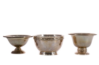 Lot 405 - A LOT OF THREE AMERICAN SILVER BOWLS