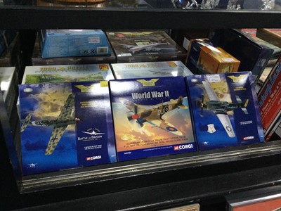 Lot 489 - A LOT OF MODEL PLANES AND JIGSAWS IN ORIGINAL BOXES
