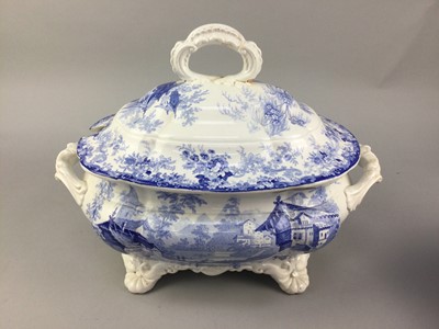 Lot 115 - A BLUE AND WHITE TWIN HANDLED TUREEN AND OTHER CERAMICS