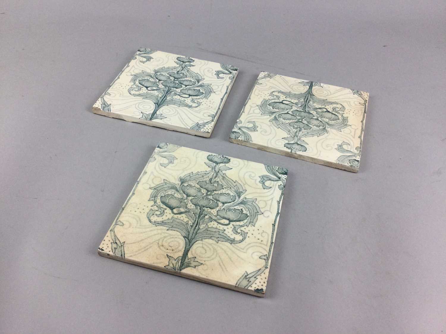 Lot 23 - A SET OF THREE MINTONS SQUARE TILES AND TWO ROYAL WORCESTER PLAQUES