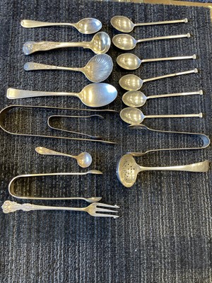 Lot 431 - A SET OF THREE GEORGE III SILVER SAUCE LADLES, ALONG WITH ASSORTED SILVER AND PLATED FLATWARE