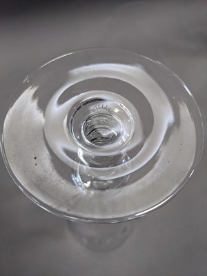 Lot 392 - A PAIR OF 20TH CENTURY CHAMPAGNE FLUTES BY WILLIAM YEOWARD