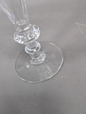 Lot 392 - A PAIR OF 20TH CENTURY CHAMPAGNE FLUTES BY WILLIAM YEOWARD