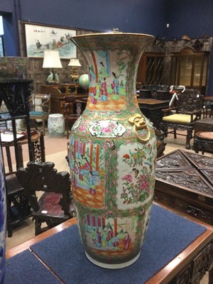 Lot 760 - A LATE 19TH CENTURY CHINESE CANTON FAMILLE ROSE VASE