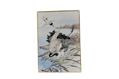 Lot 814 - AN EARLY 20TH CENTURY JAPANESE PAINTED CERAMIC PANEL