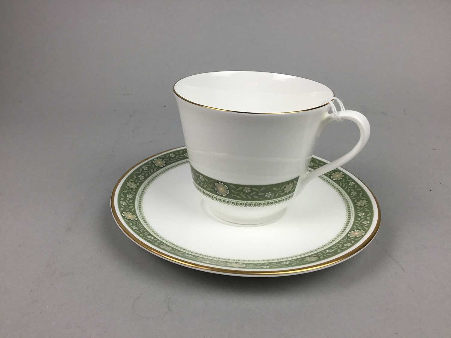 Lot 103 - A ROYAL DOULTON 'RONDELAY' TEA SERVICE