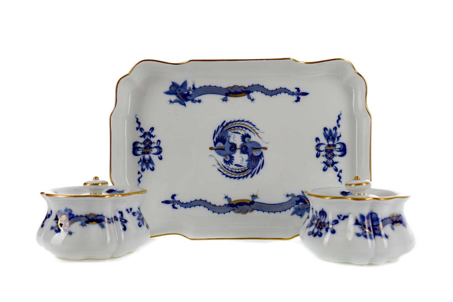 Lot 1047 - A MEISSEN RECTANGULAR TRAY AND A PAIR OF INKWELLS