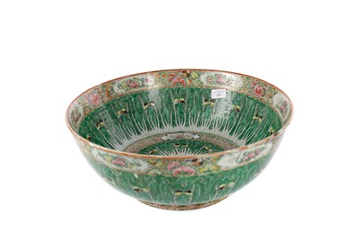 Lot 875 - A 19TH CENTURY CHINESE FAMILLE ROSE BOWL