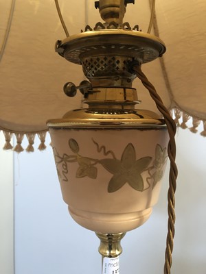 Lot 1372 - A CERAMIC AND BRASS STANDARD LAMP WITH SHADE
