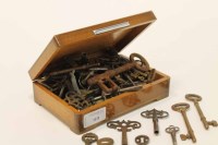 Lot 1111 - COLLECTION OF ANTIQUE KEYS including 19th...