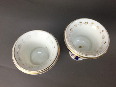 Lot 330 - A PAIR OF EARLY 19TH CENTURY ENGLISH PORCELAIN VASES