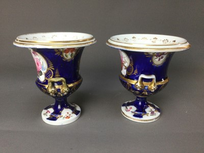 Lot 330 - A PAIR OF EARLY 19TH CENTURY ENGLISH PORCELAIN VASES