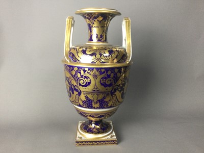 Lot 364 - AN EARLY 19TH CENTURY SPODE PORCELAIN VASE