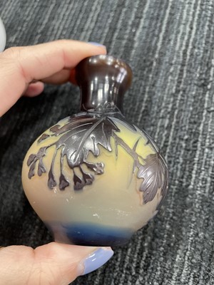 Lot 1087 - A GALLE CAMEO GLASS VASE