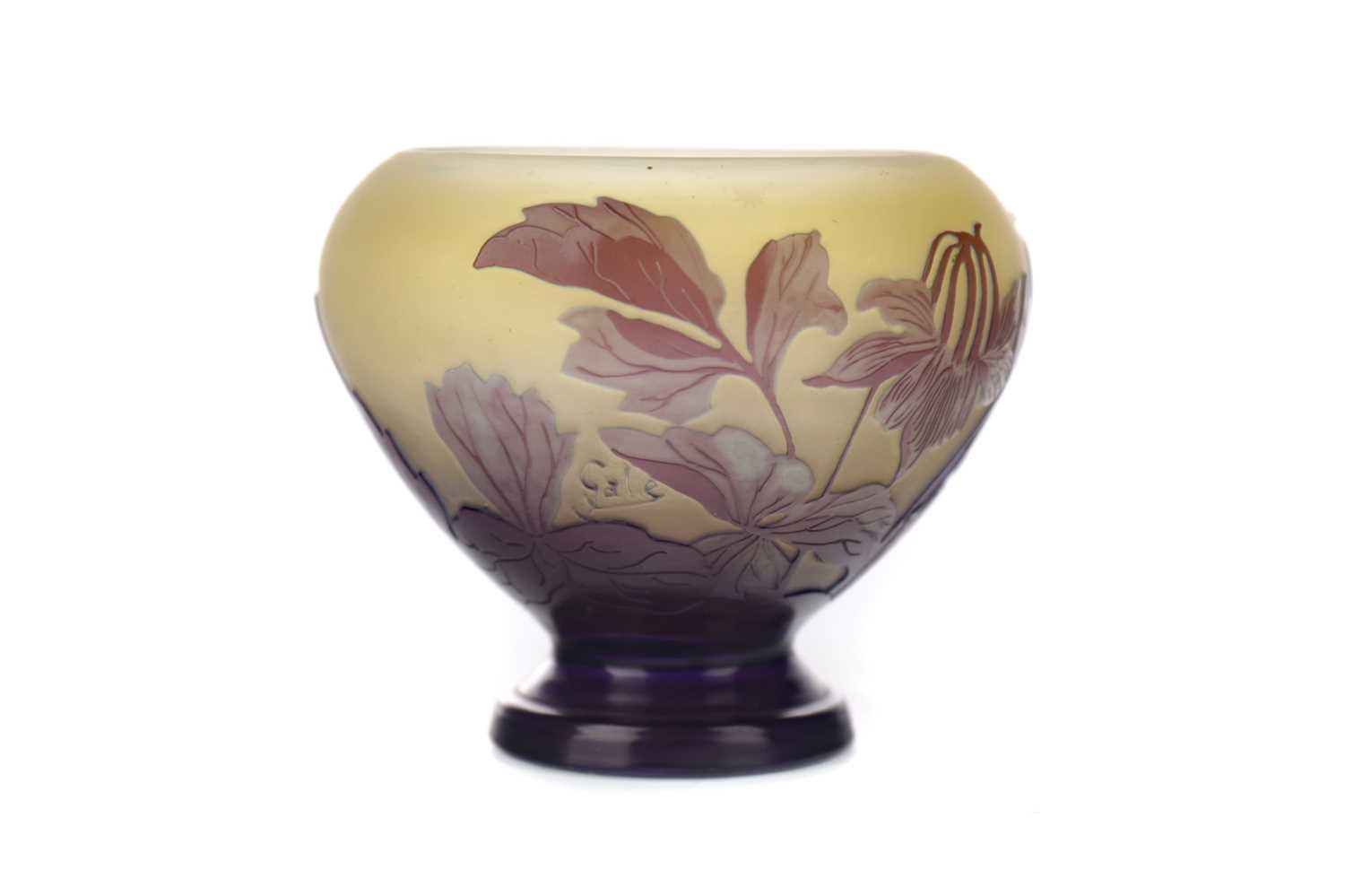 Lot 1088 - A GALLE CAMEO GLASS COUPE VASE
