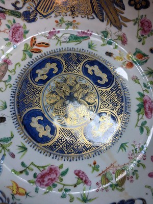 Lot 429 - A LATE 19TH CENTURY CHINESE FAMILLE ROSE BOWL