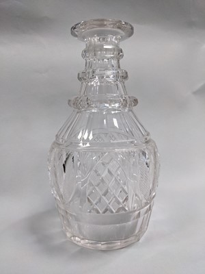 Lot 197 - AN EARLY 19TH CENTURY CUT GLASS DECANTER