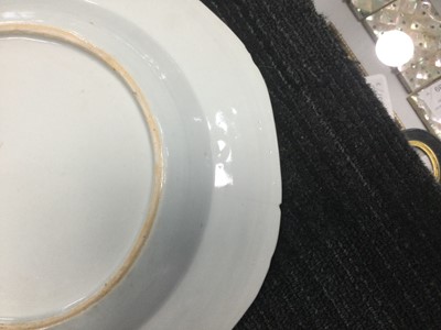 Lot 436 - A PAIR OF LATE 19TH CENTURY CHINESE BLUE & WHITE PORCELAIN PLATES