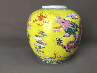 Lot 358 - A 20TH CENTURY FAMILLE JAUNE GINGER JAR