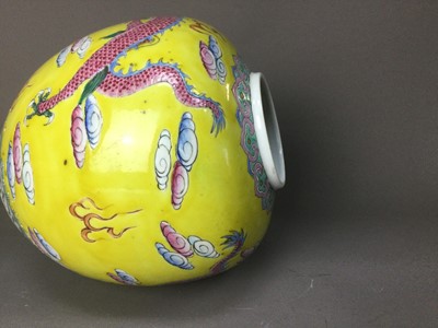 Lot 358 - A 20TH CENTURY FAMILLE JAUNE GINGER JAR