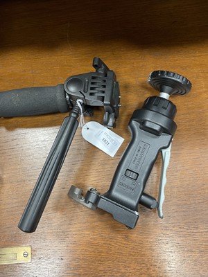 Lot 1821 - A MANFROTTO 222 JOYSTICK BALL HEAD AND A MONOPOD BY OTHER