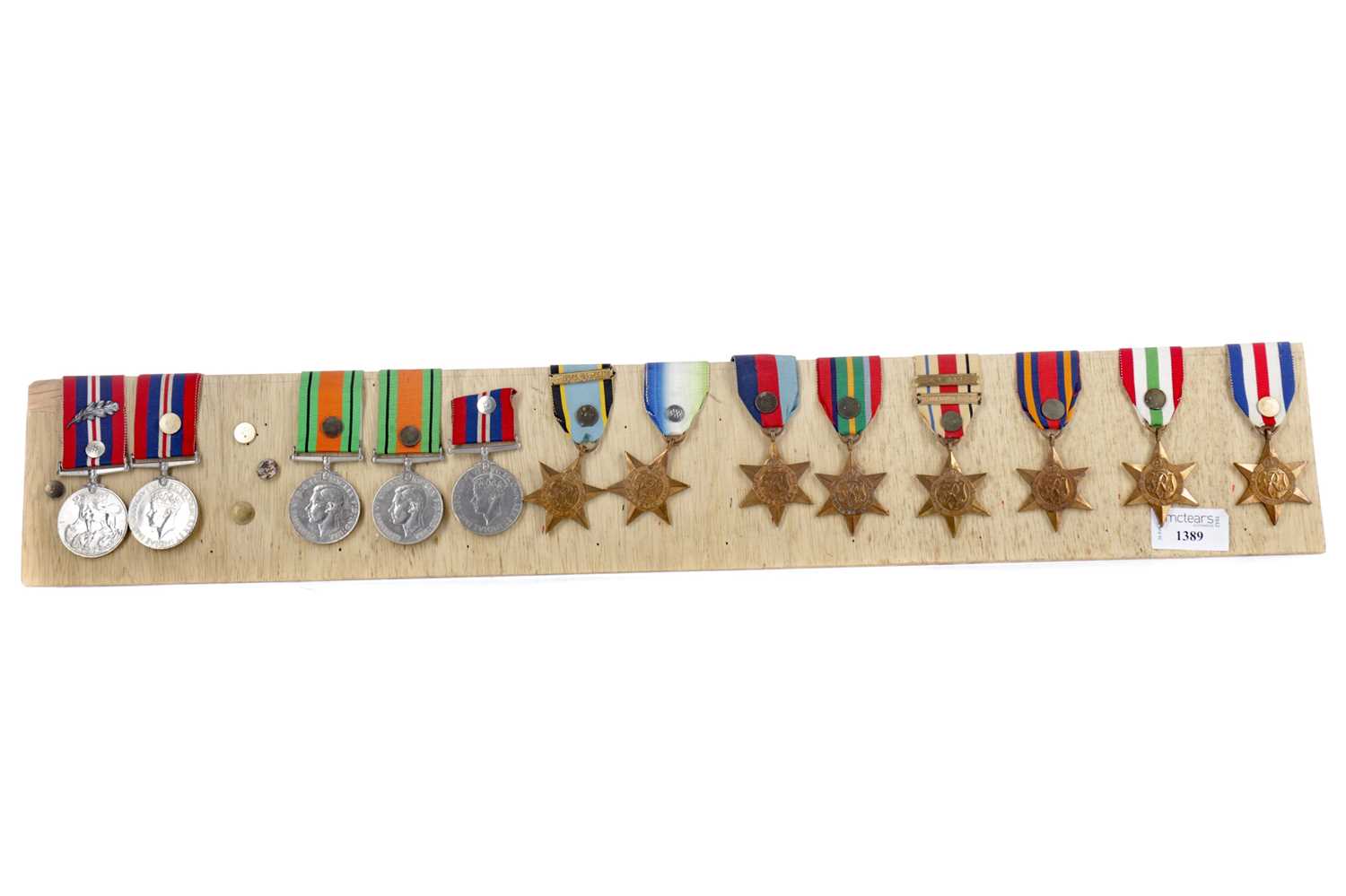 Lot 1389 - A LOT OF WWII SERVICE MEDALS