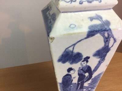 Lot 13 - TWO EARLY 19TH CENTURY CHINESE BLUE & WHITE PORCELAIN VASES
