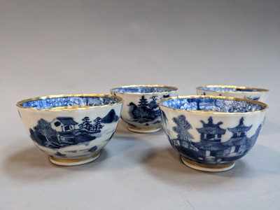 Lot 83 - AN EARLY 19TH CENTURY CHINESE PORCELAIN PART TEA SERVICE
