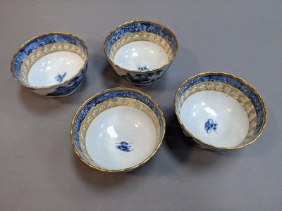 Lot 83 - AN EARLY 19TH CENTURY CHINESE PORCELAIN PART TEA SERVICE